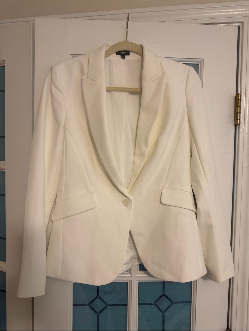 Express White Shawl Collar Blazer NWOT accidentally got rid of tags